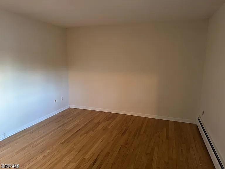 511 Washington Dr — Photo 5