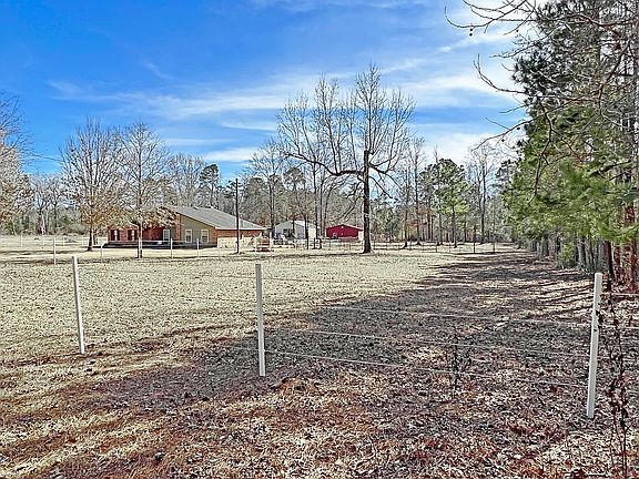 3rd image of 460 Buckskin Dr