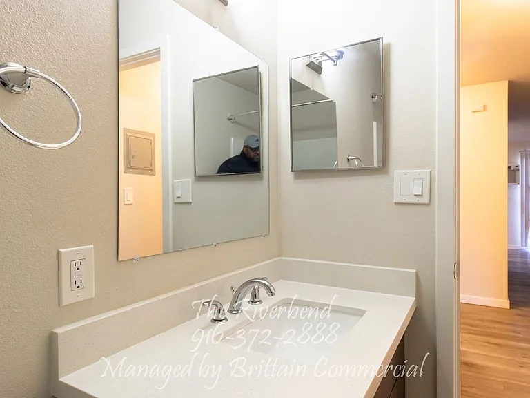 Riverbend Apartments — Photo 39
