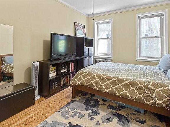 4th image of 48-23 42nd St Unit 3A