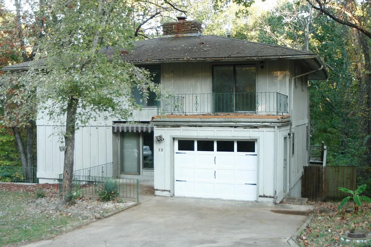 5 bed, 2178 sqft, $1,700 — Photo 2