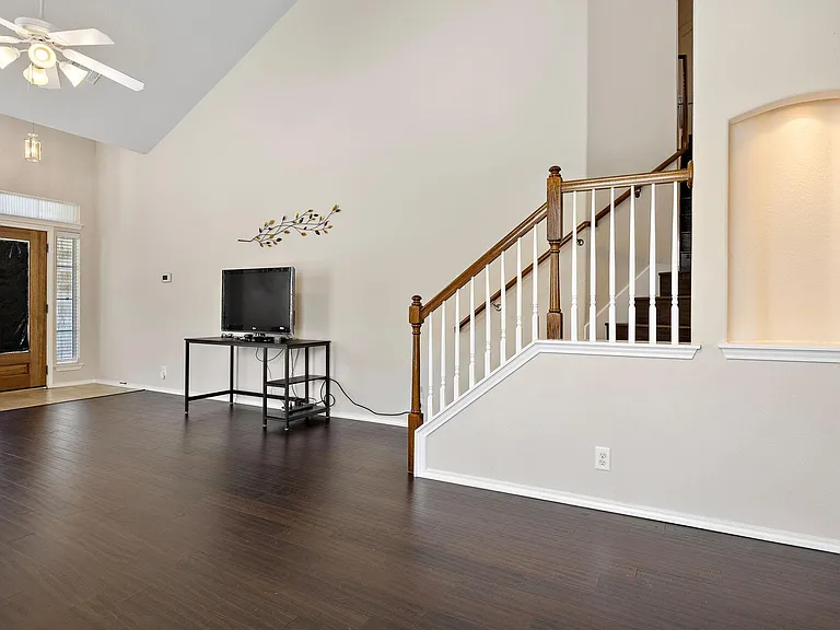 8701 Blackvireo Dr — Photo 12