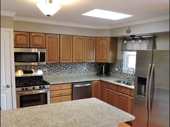 2nd image of 15239 Las Flores Ln