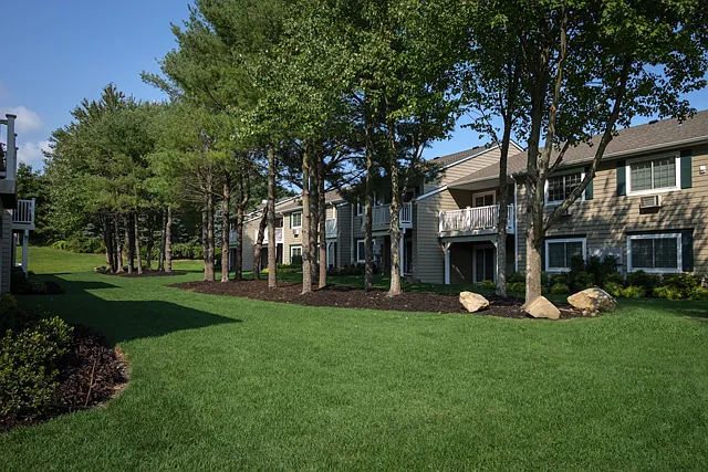 Fairfield Townhouses At Holtsville — Photo 27