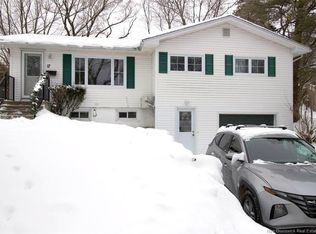 17 Beverly Dr, Saint John, NB E2J 3B1