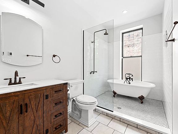 4th image of 721 Saint Nicholas Ave #2