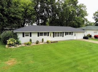 217 Hickory St, Alhambra, IL 62001