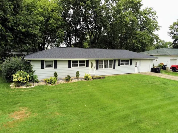 217 Hickory St, Alhambra, IL 62001