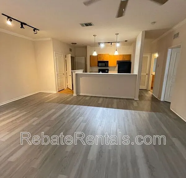 8290 Gate Pkwy #310 — Photo 20