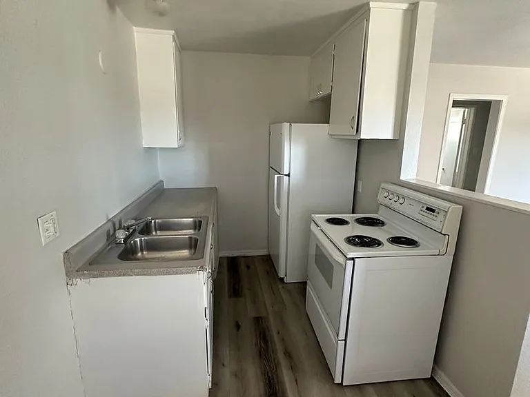 2839 Judson Ave — Photo 2