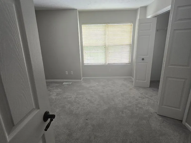 5425 Nighthawk Dr — Photo 7