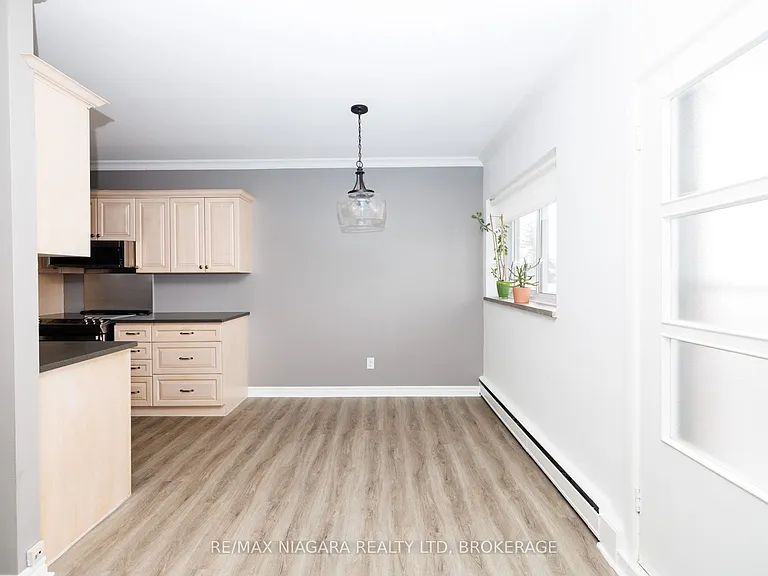 14 Norris Pl #404 — Photo 6