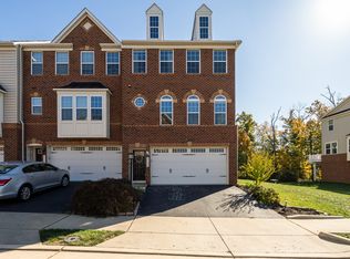 25850 Clairmont Manor Sq, Aldie, VA 20105