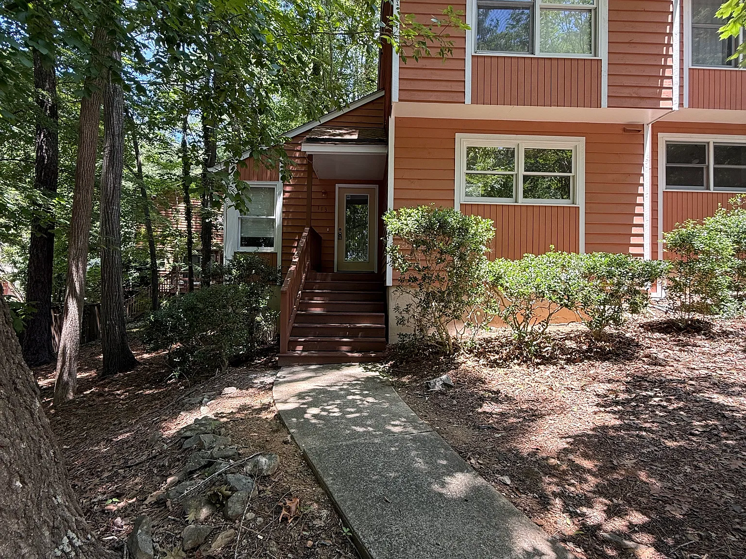 3 bed, 1.5 bath, 1128 sqft, $1,695 — Photo 2