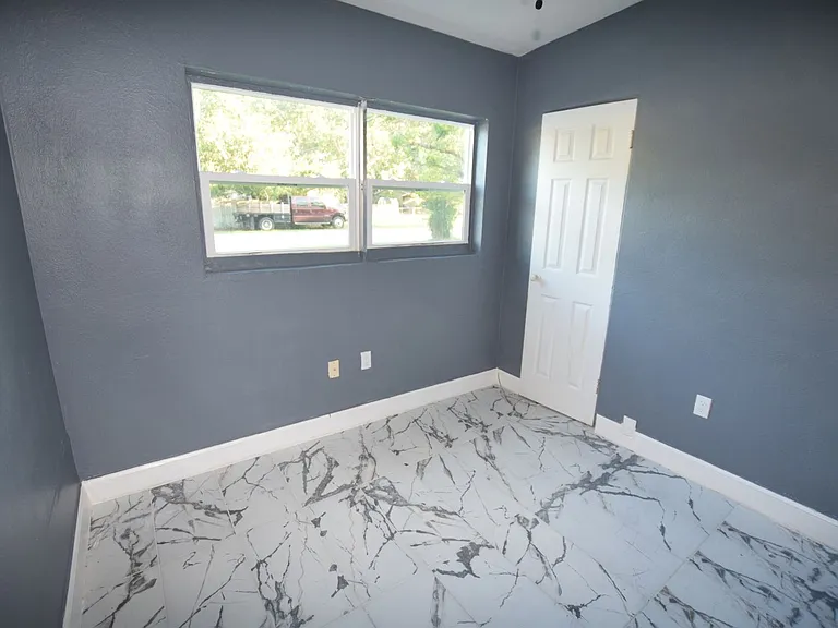 2637 Healy Dr — Photo 16