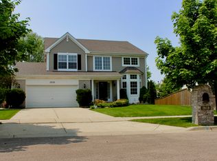 2618 Newton Ct, Aurora, IL 60502