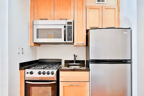 Rented by Platinum Forbes Global Properties | media 3
