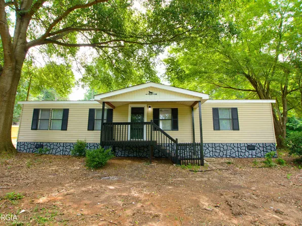 149 Garden Lake Dr, Carrollton, GA 30116
