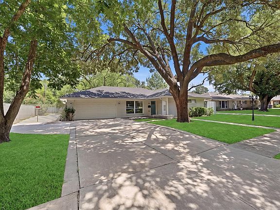2nd image of 11907 Renwick Dr