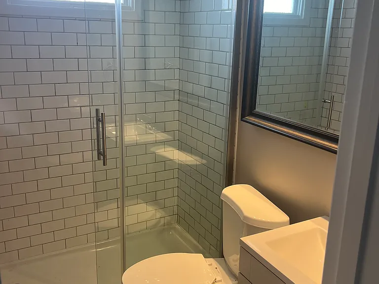 1104 Argyle Ave #A — Photo 2