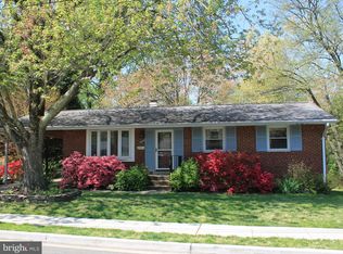 1205 Drake St SW, Vienna, VA 22180