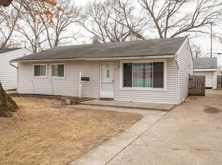 35036 Fairchild St, Westland, MI 48186