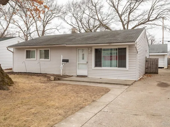 35036 Fairchild St, Westland, MI 48186