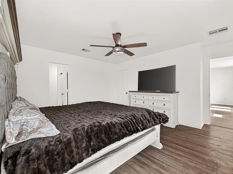 18634 Scopello Dr — Photo 22