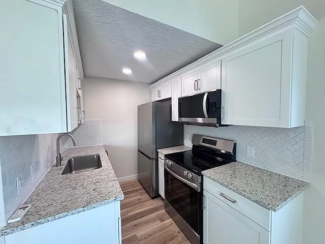 4406 Helen St #2 — Photo 11