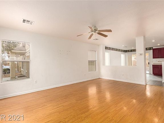 3rd image of 7261 Early Pioneer Ave