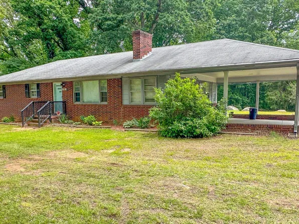 940 Younger Rd, Roxboro, NC 27573