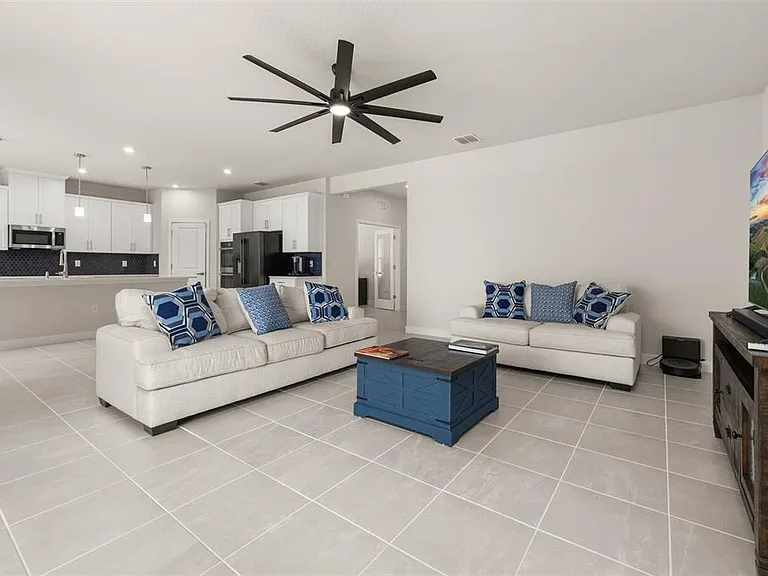 11182 Nellie Crossing Cir — Photo 3
