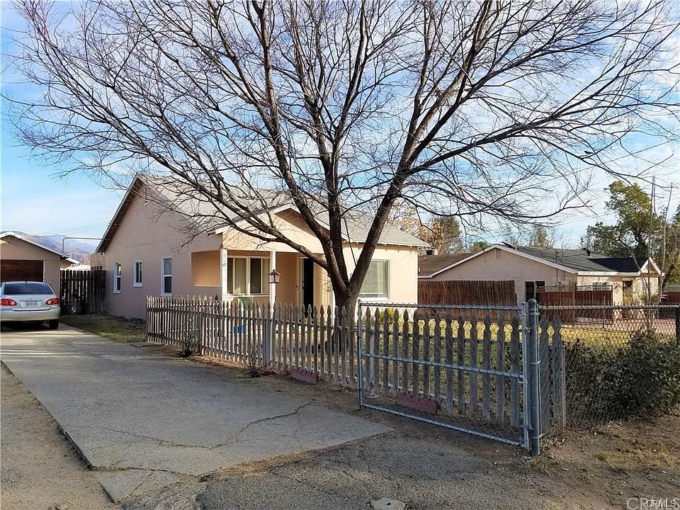 1st image of 4267 N F St