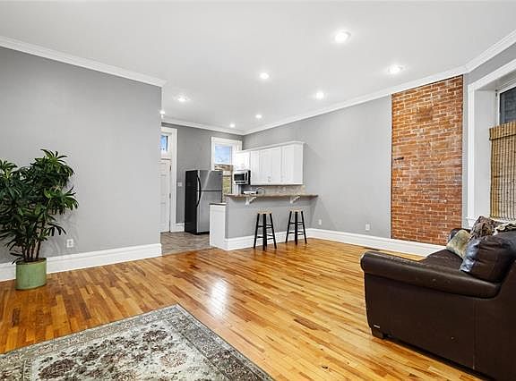 4th image of 2200 S 12th St #1S