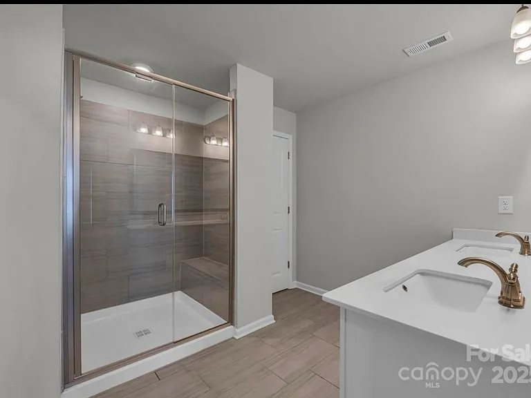 638 Sagecroft Ln #43 — Photo 11