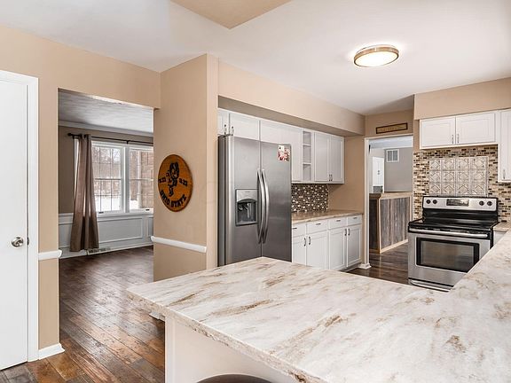 5th image of 8971 Charington Ct NW