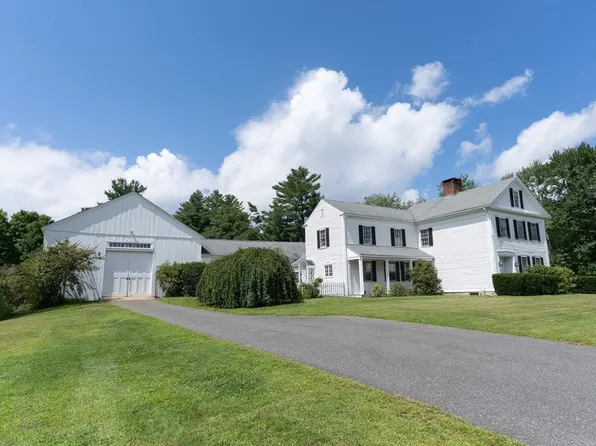16 Wales Rd, Brimfield, MA 01010