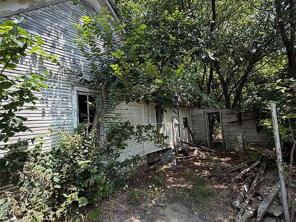 3rd image of 312 N Katy Ave