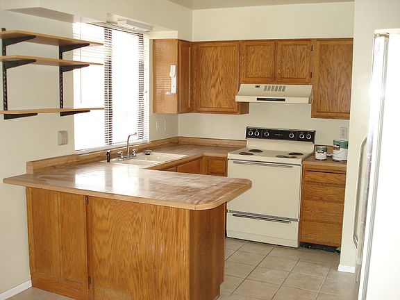 5054 Loomis Lane - 02 Kitchen_02152013