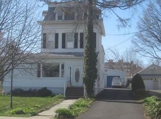 17 E Henry St, Linden, NJ 07036