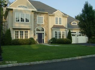 2 Tall Spruce Loop, New Rochelle, NY 10804