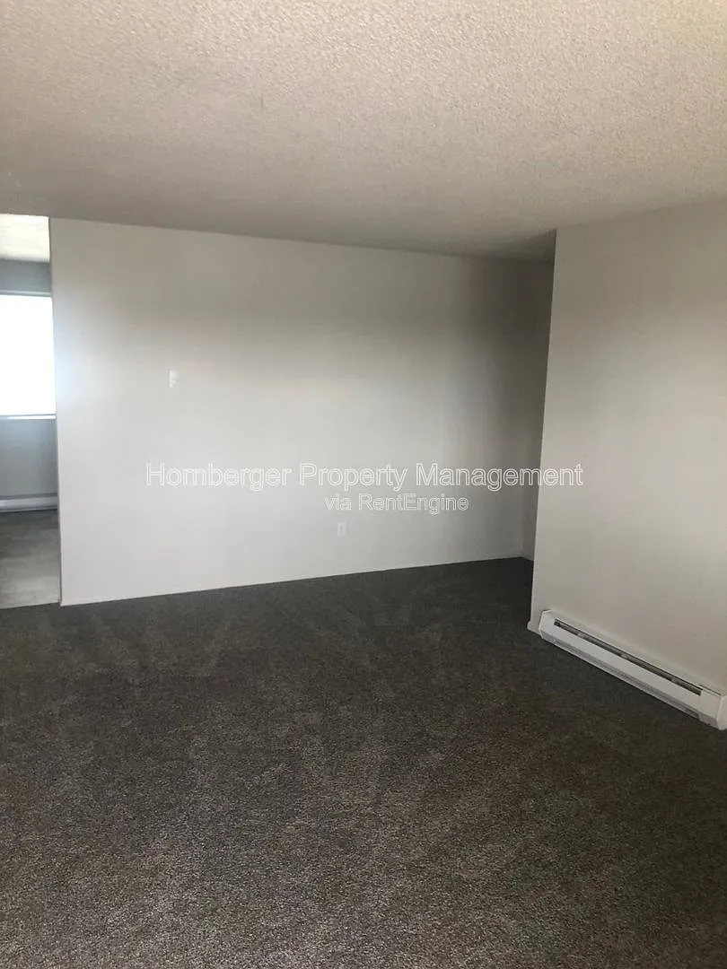 2 bed, 1.0 bath, 750 sqft, $995 — Photo 3