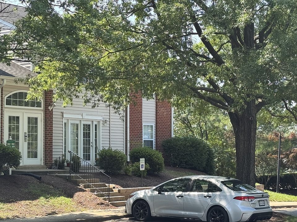 1st image of 15659 Horseshoe Ln #1