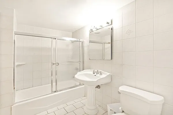 Rented by R New York | media 20