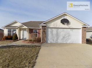 418 SW Graystone Dr, Grain Valley, MO 64029