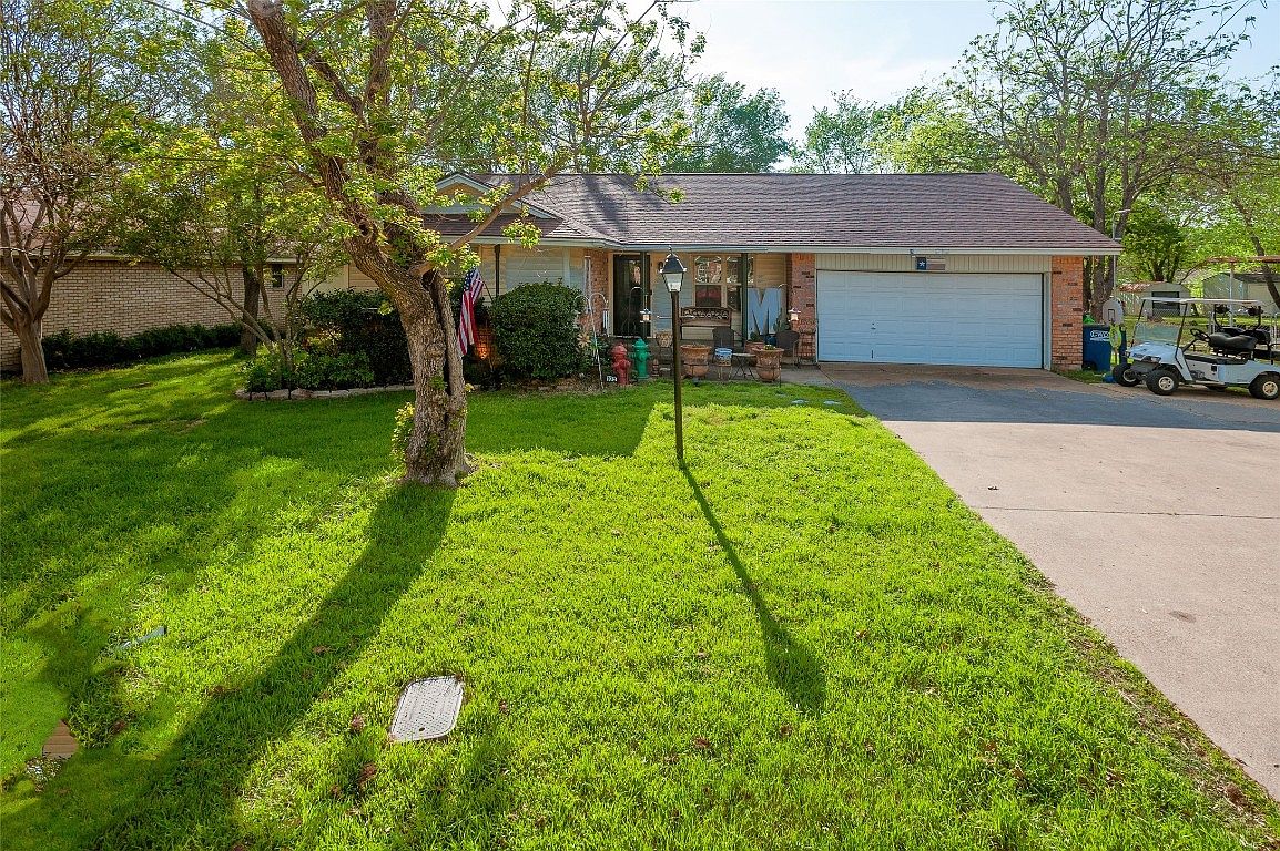 105 S Hillside St, Red Oak, TX 75154 Zillow