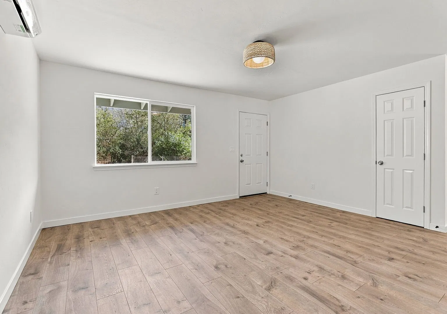 Remodeled Country Cottage! — Photo 4