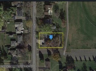 10933 Magnolia St NW, Coon Rapids, MN 55448