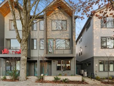601 SE Spokane St, Portland, OR, 97202