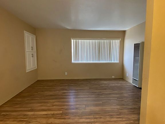4th image of 1726 H St APT 11